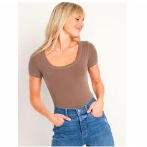 Fitted Short-Sleeve Scoop-Neck Rib-Knit T-Shirt